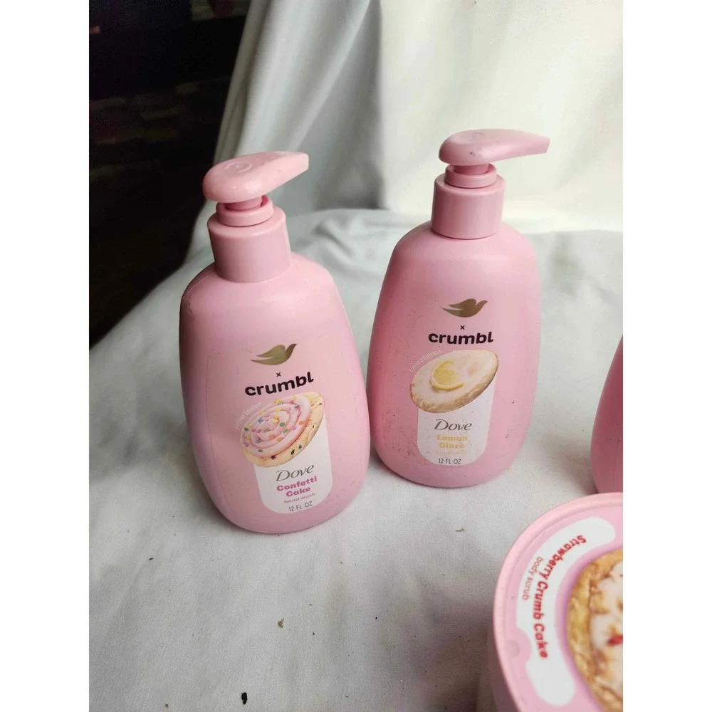 Dove x Crumbl Cookies Limited Edition Hand Wash and Body Scrub Set 5pc Pink